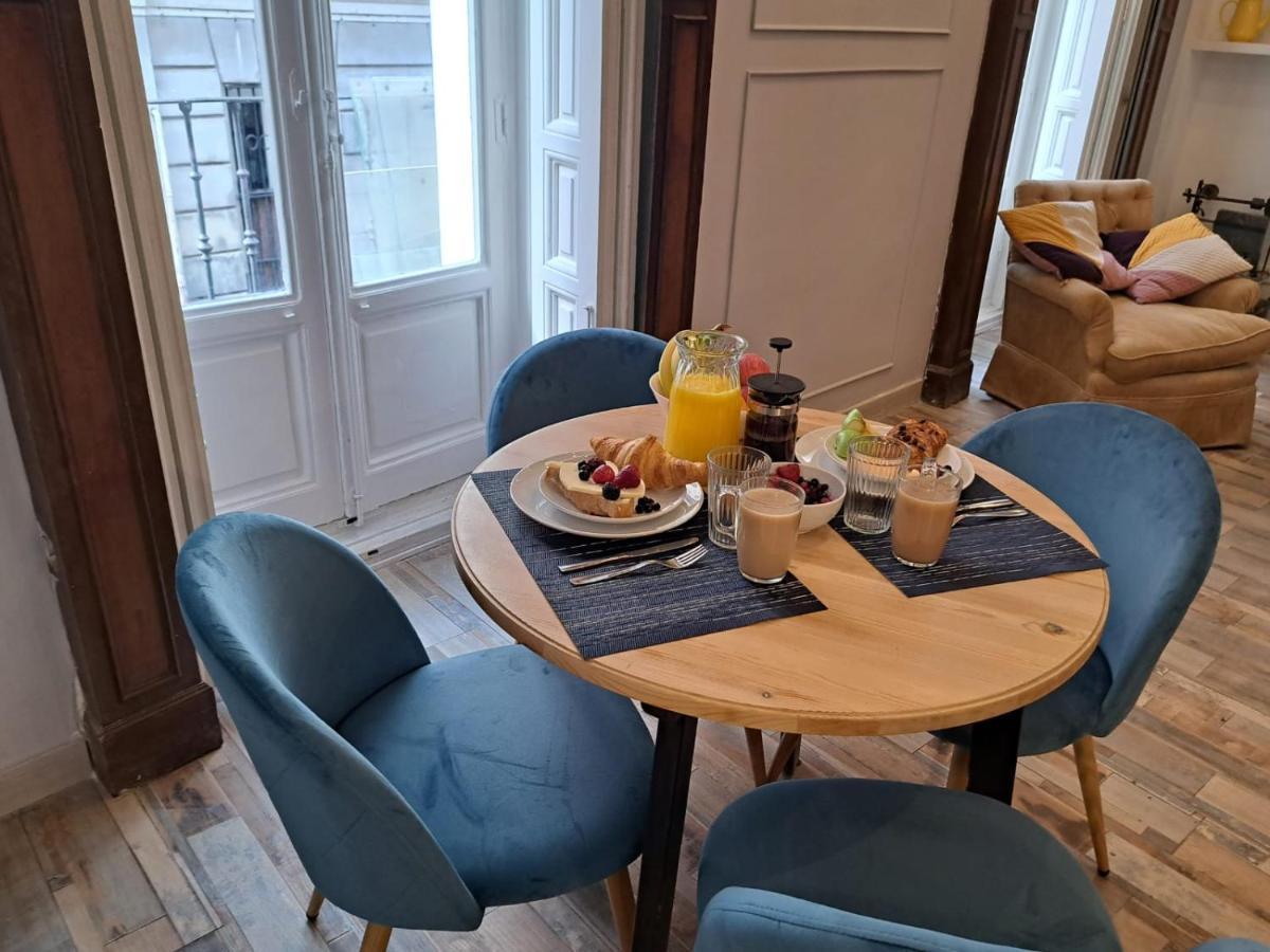 Chueca Modern Apartment มาดริด ภายนอก รูปภาพ